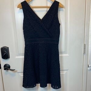 Loft Elegant Black Lace Sleeveless Dress Sz 2 V-neck Zip Back Fully Line…